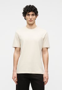 Футболка Футболка