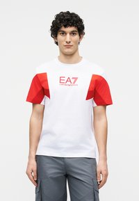 Футболка Футболка