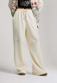 Спортивные штаны