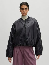 Кожаная куртка Кожаная куртка