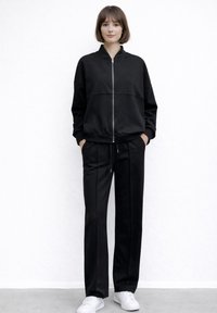 Костюм Костюм