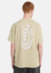 Футболка Футболка