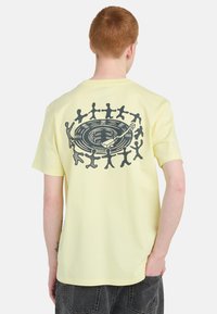 Футболка Футболка