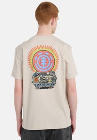 Футболка Футболка