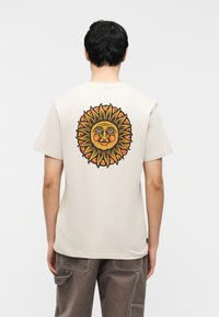 Футболка Футболка