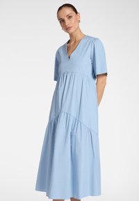 Летнее платье