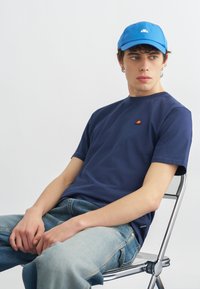 Футболка Футболка