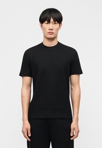 Футболка Футболка