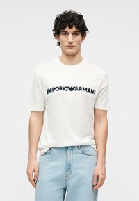 Футболка Футболка