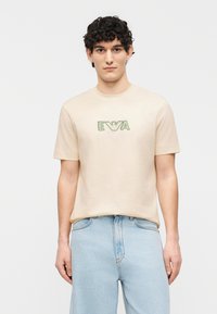 Футболка Футболка