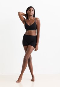 Бюстгальтер без бретелек