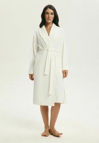 Халат Халат