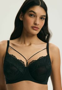 Бюстгальтер на косточках Бюстгальтер на косточках