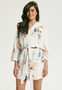 Халат Халат