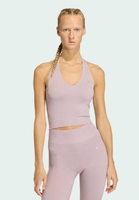 Спортивный топ Спортивный топ