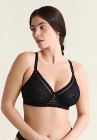 Бюстгальтер