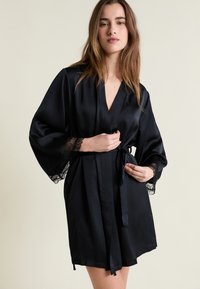 Халат Халат