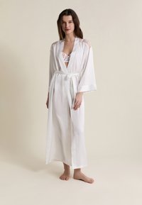 Халат Халат