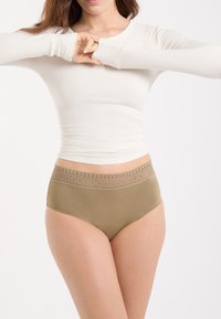 Бюстгальтер без бретелек