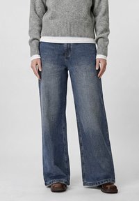 Свободные джинсы