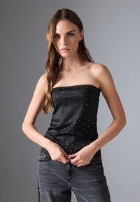 Бюстгальтер без бретелек