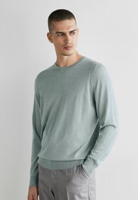 Пуловер Пуловер