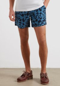 Шорты Шорты