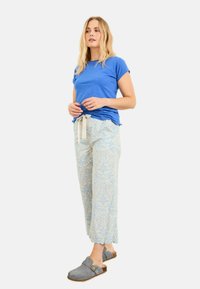 Широкие брюки