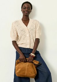 Вязаная кофта