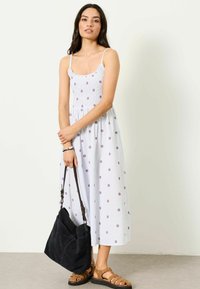 Летнее платье