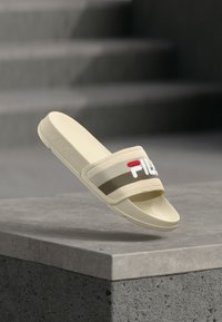 Шлепанцы Шлепанцы