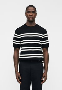 Футболка Футболка