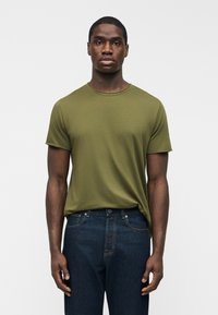 Футболка Футболка