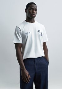 Футболка Футболка