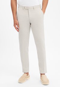 Костюмные брюки