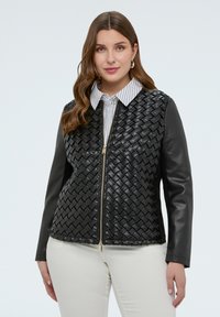 Байкерская куртка Байкерская куртка