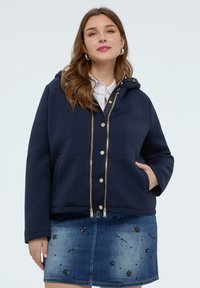 Зимняя куртка Зимняя куртка