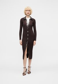 Вязаное платье