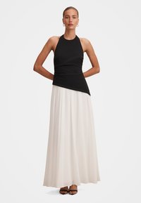 Платье макси