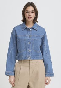 Джинсовая куртка