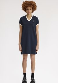 Короткое платье Короткое платье