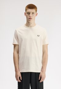 Футболка Футболка