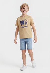 Футболка Футболка