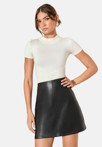 Кожаная юбка Кожаная юбка