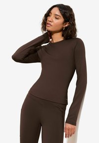 Лонгслив Лонгслив