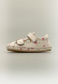 Детская обувь