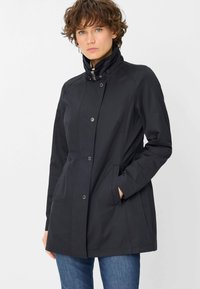 Короткое пальто