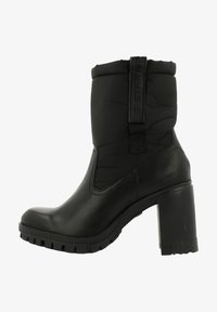 Ботинки Ботинки