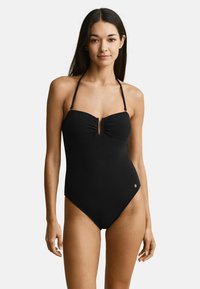 Слитный купальник