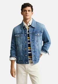 Джинсовая куртка Джинсовая куртка